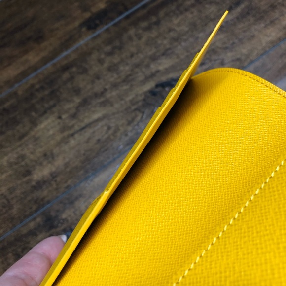 **SOLD**Louis Vuitton Passport Cover - Picture 9 of 12